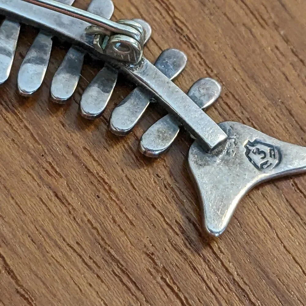 Stunning Vintage Mexican 925 Silver FISH SKELETON Pin Brooch - Eagle 3 Mark